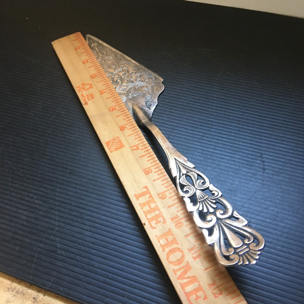 Vintage Ornate Silver plate Pie Server w/ Engraved Blade & Pierced Handle Italy
