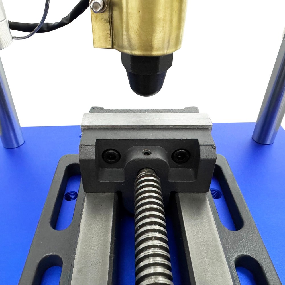 Small Pneumatic Injection Molding Machine 110V Lab Plastic Injection Molding