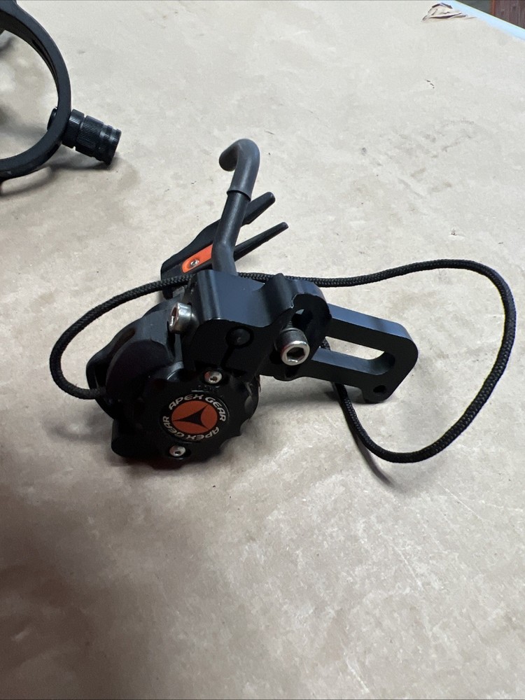 Barnett TS370 Crossbow Black with case