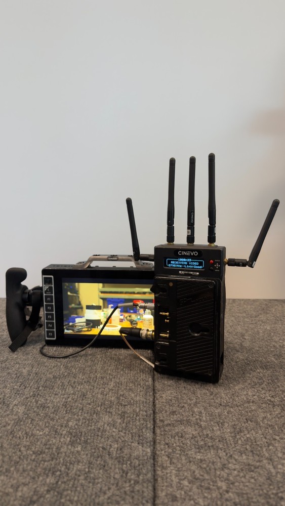 Teradek Bolt 3000 HDMI-SDI 1:1 Wireless Video System Kit with Array Panel