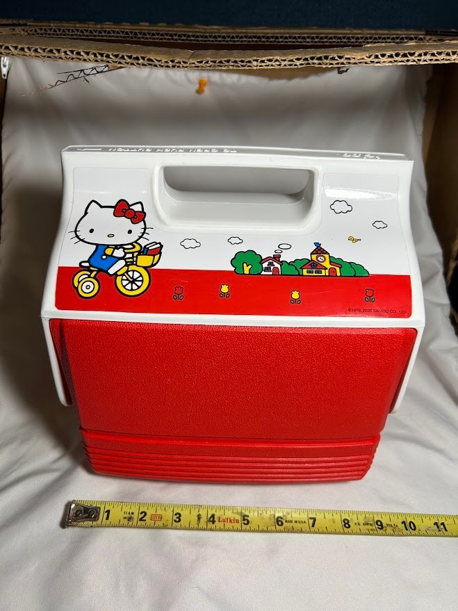 Igloo Hello Kitty Classic Playmate Mini 4 Qt Cooler Limited Edition Used Cond.