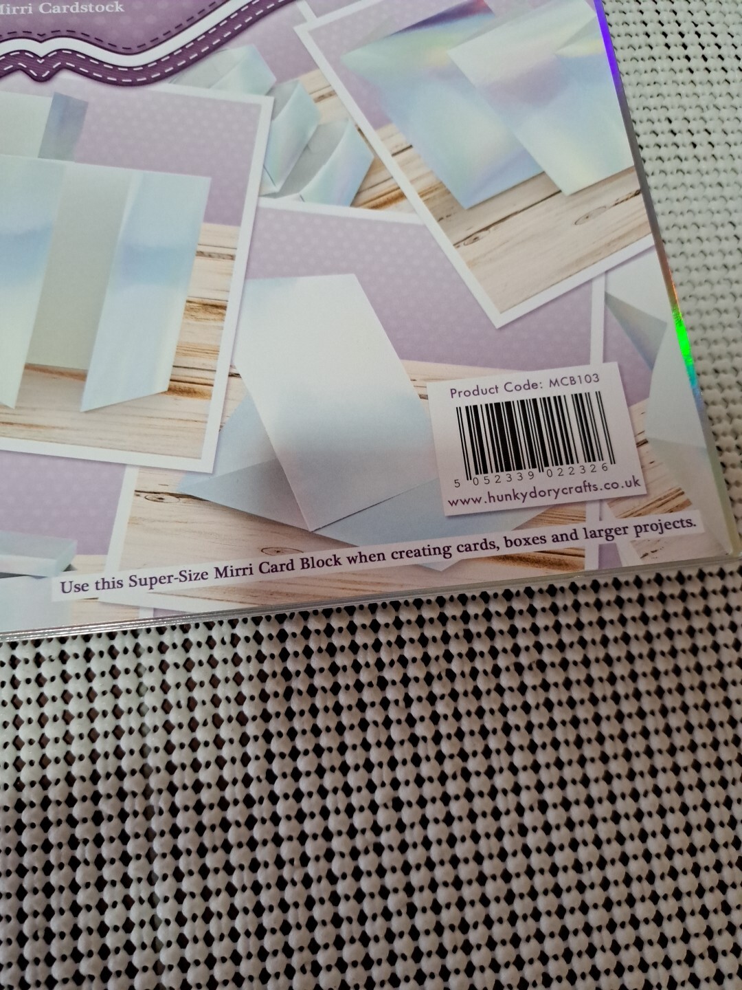 25 Sheets Of Hunkydory - Super-Size Mirri Card Block A3 - Rainbow