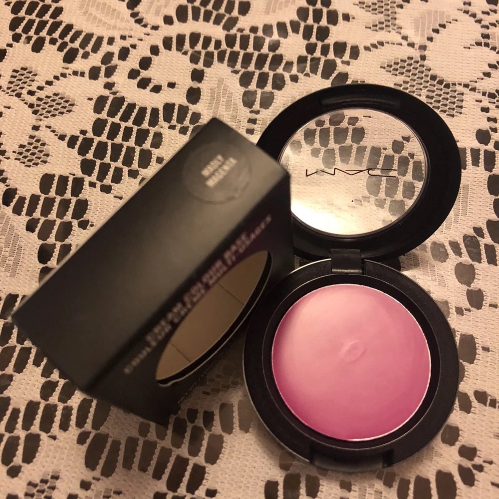 BNIB, 100% Authentic MAC Cream Colour Base "MADLY MAGNETA", Discontinued