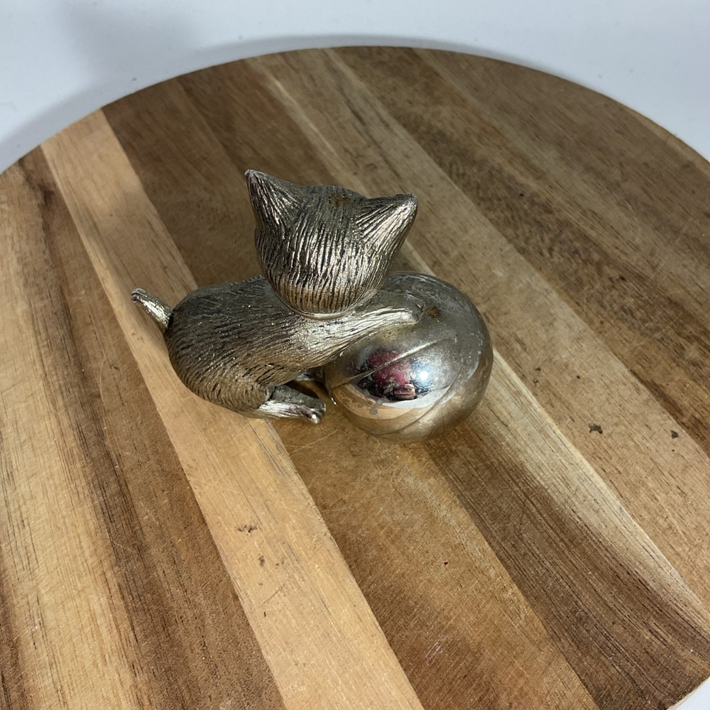 Timex Desk Clock Cat Silvertone Paperweight 2.5” (AA)