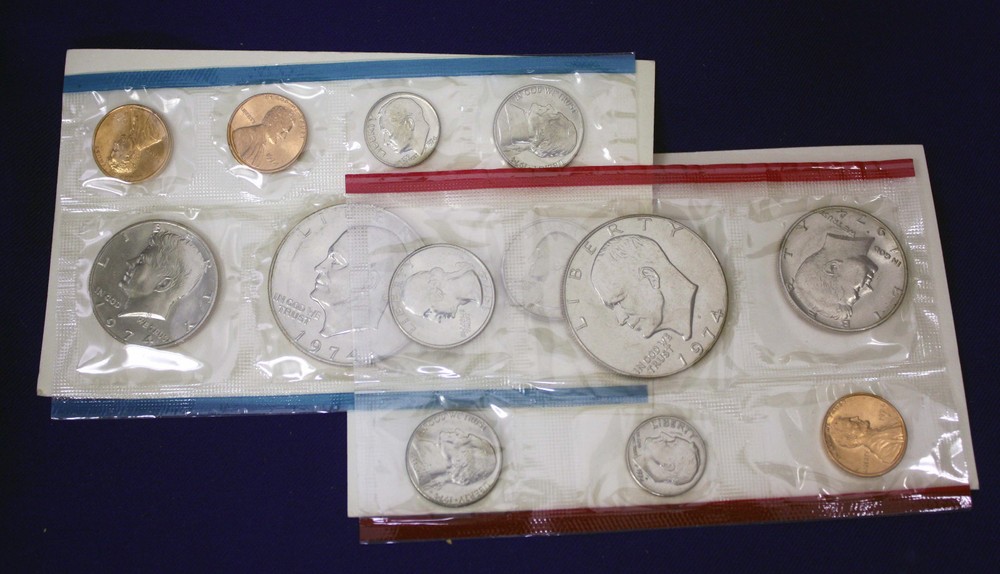 1974 UNCIRCULATED Genuine U.S. MINT SETS ISSUED BY U.S. MINT