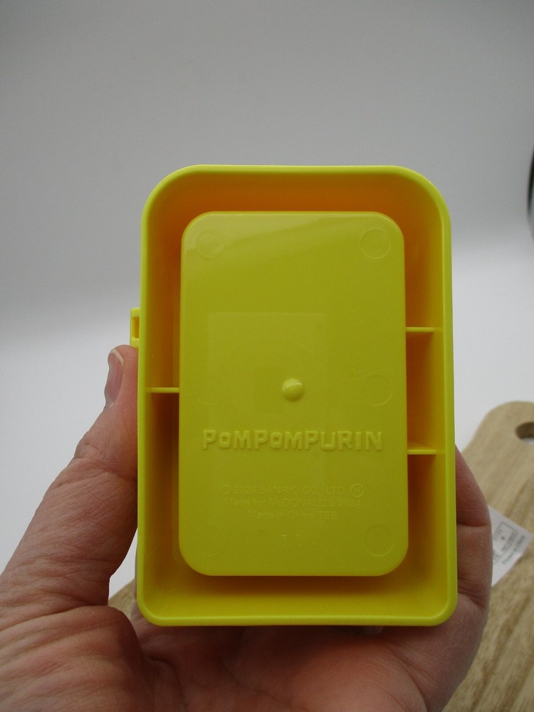 Sanrio Pompompurin mini case Small container wih magnet mac happy set