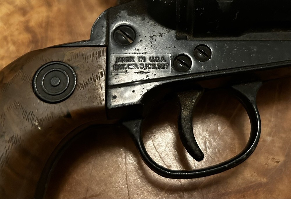 Vintage Daisy peacemaker BB six gun .177 caliber