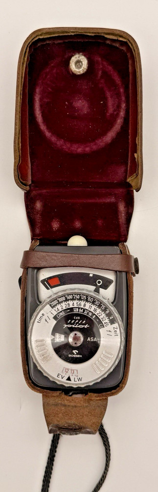 VTG Gossen Super Pilot CdS Light Meter with Leather Case Germany Untested