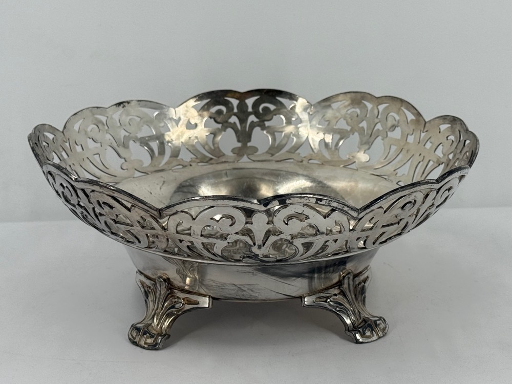 Vintage Wallace Bros Silver Co V1227 Silverplated Footed Centerpiece Bowl Dish