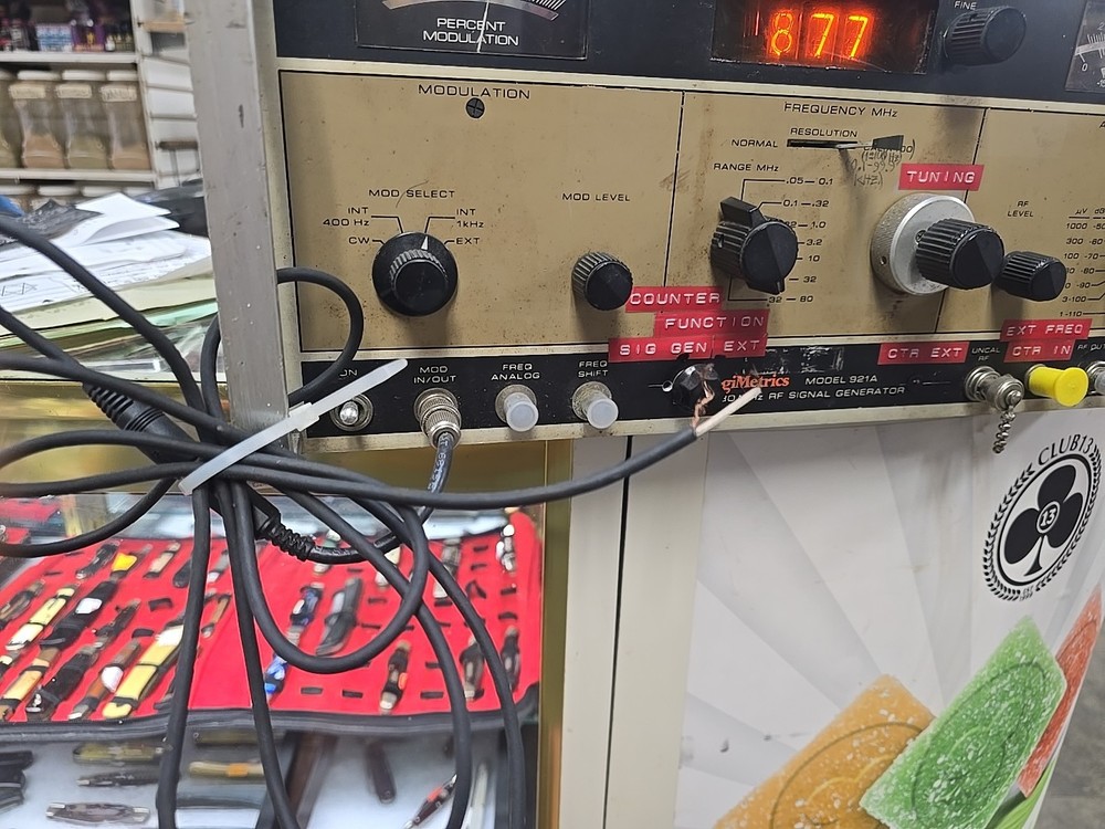 LogiMetrics Model 921A RF Signal Generator