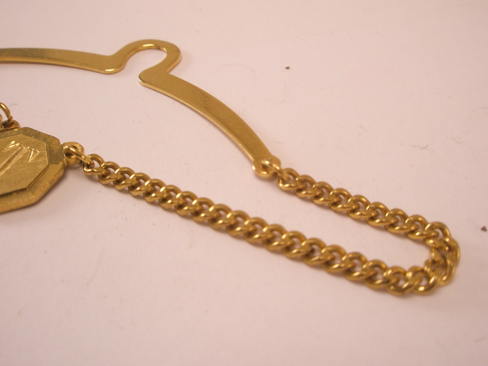 T Initial Monogram Letter Vintage Button Style Tie Bar Clip pb03 tom tim tony ti