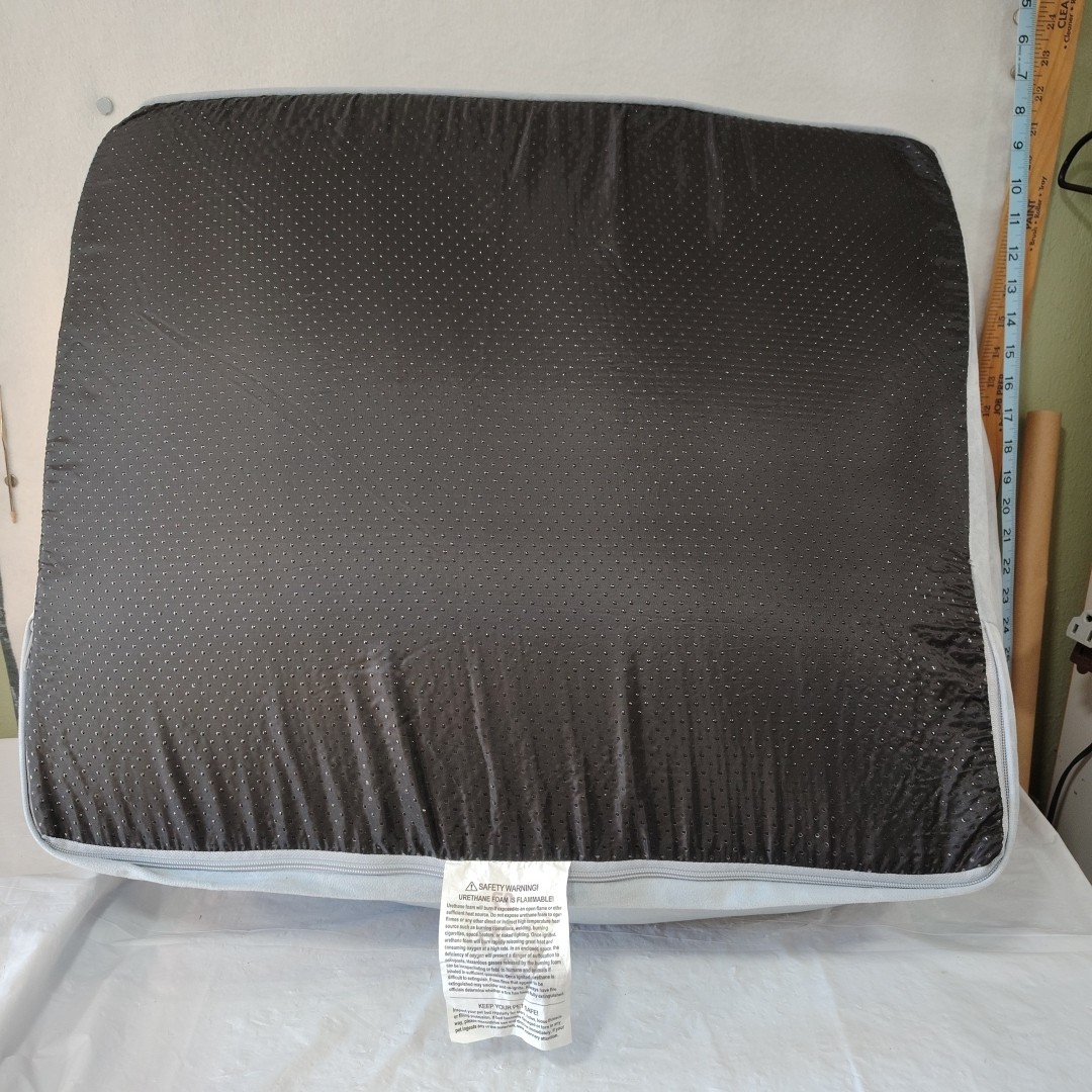 Serta Perfect Sleeper Orthopedic Medium Pet Bed Light Blue 28 x 21 x 8 Clean