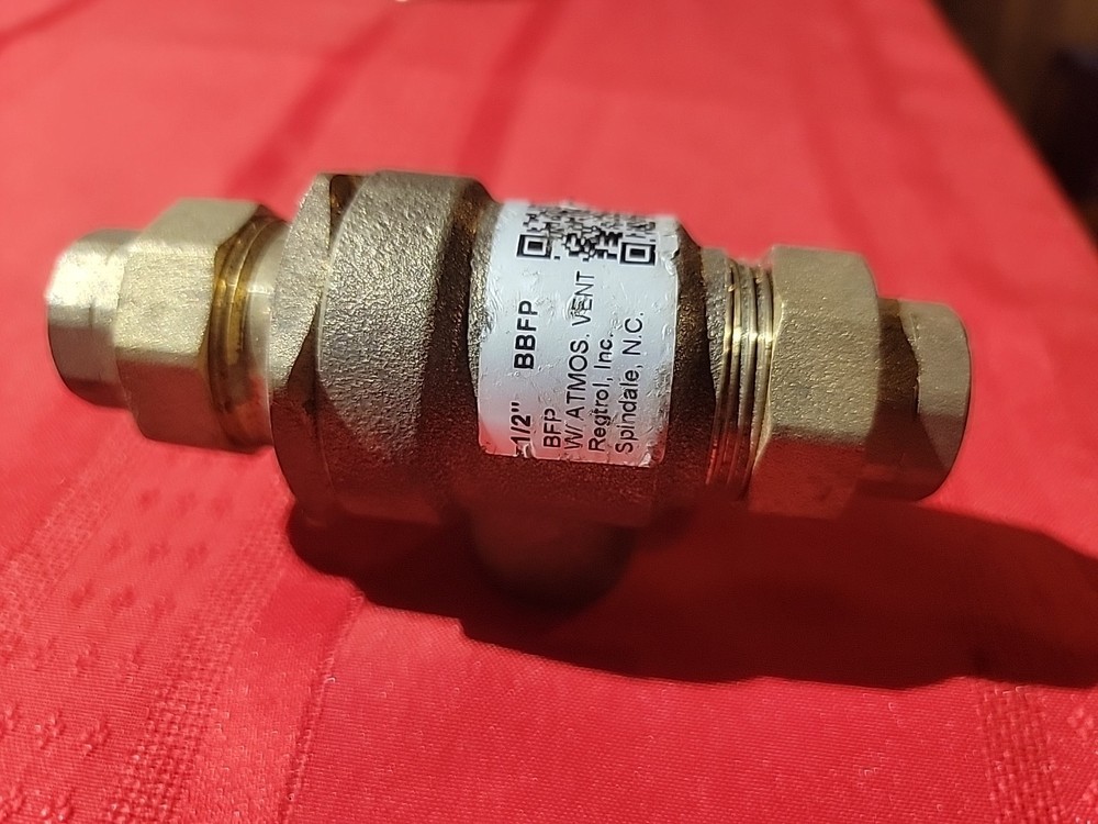 Watts 1/2" Threaded Dual Check Backflow Preventer w/ Atmospheric Vent