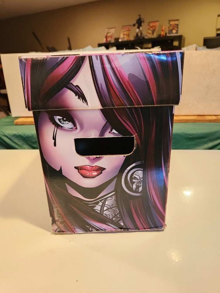 ZENESCOPE KERES Comic Book SHORT BOX BCW