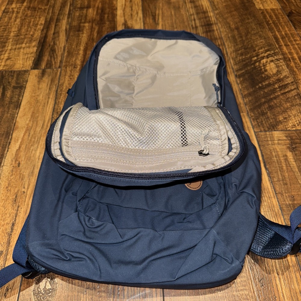 Fjallraven Raven 28/navy