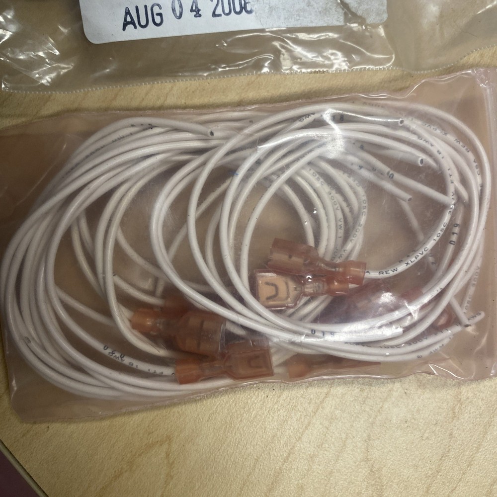Electrical Multimeter Test Leads with Alligator Clips+ Assorted Other Leads.B67