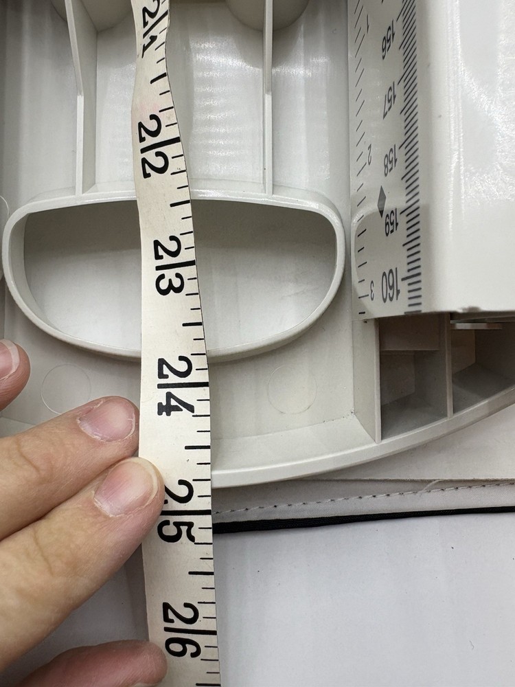 Seca 213 Stadiometer for Mobile Height Measurement