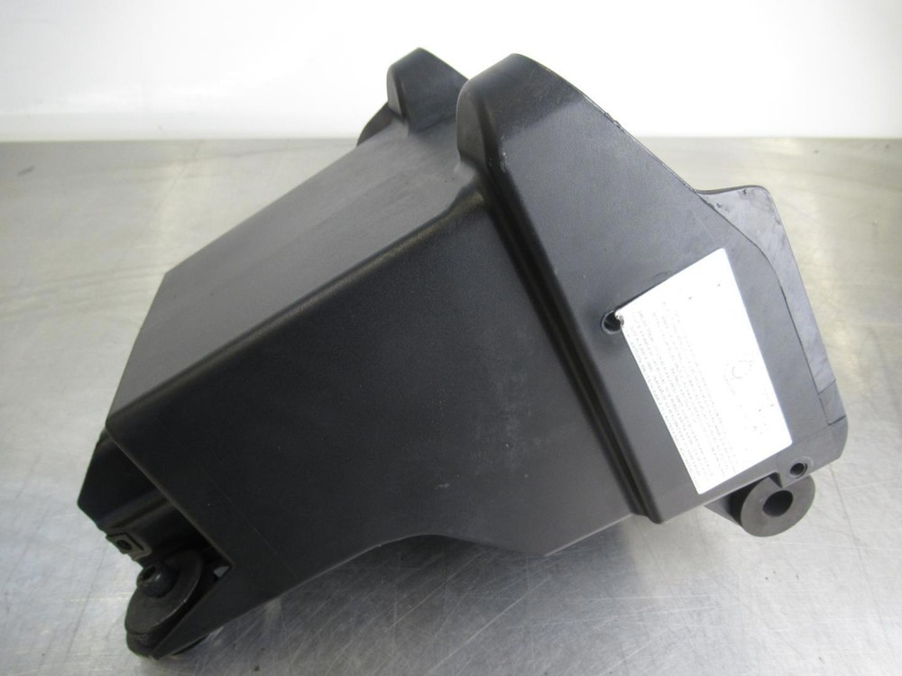 EB1403 2017 17 DUCATI MONSTER 1200S BATTERY HOLDER