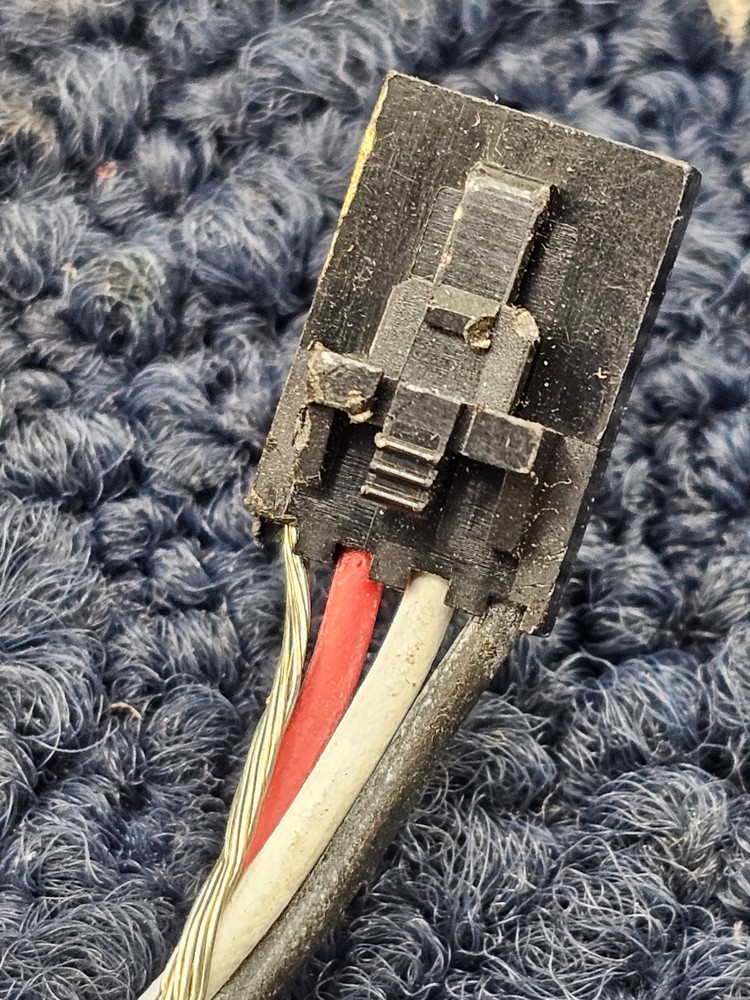 22124963: Piston-Type Flow Switch 2403C 3C 22 AWG SHIELDED 75C