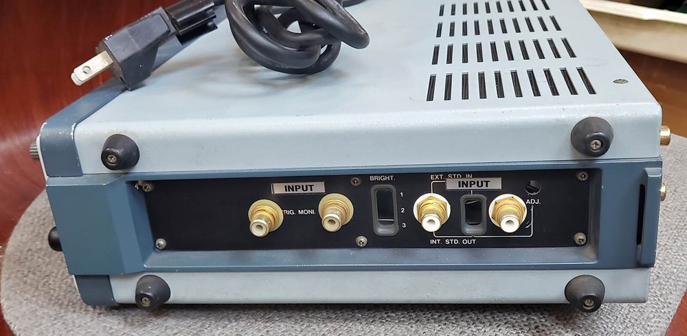 LCR phono preamplifier tube