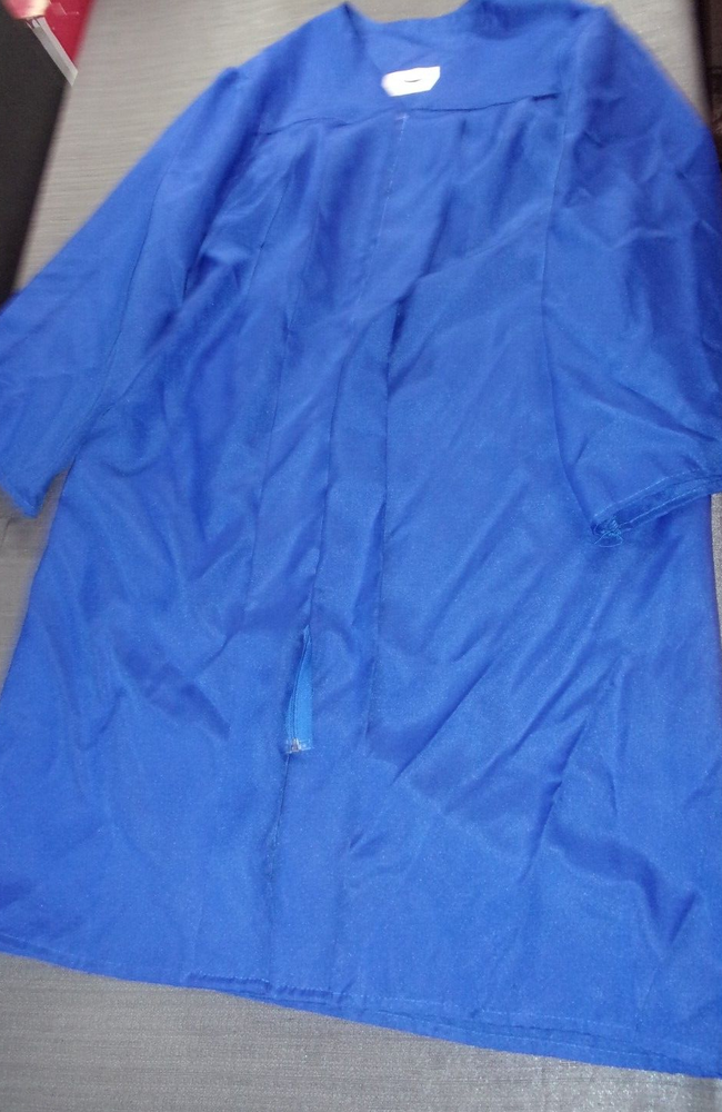 JOSTENS BLUE SIZE 5'1"- 5'3" 100% POLYESTER SCHOOL GRADUTATION GOWN