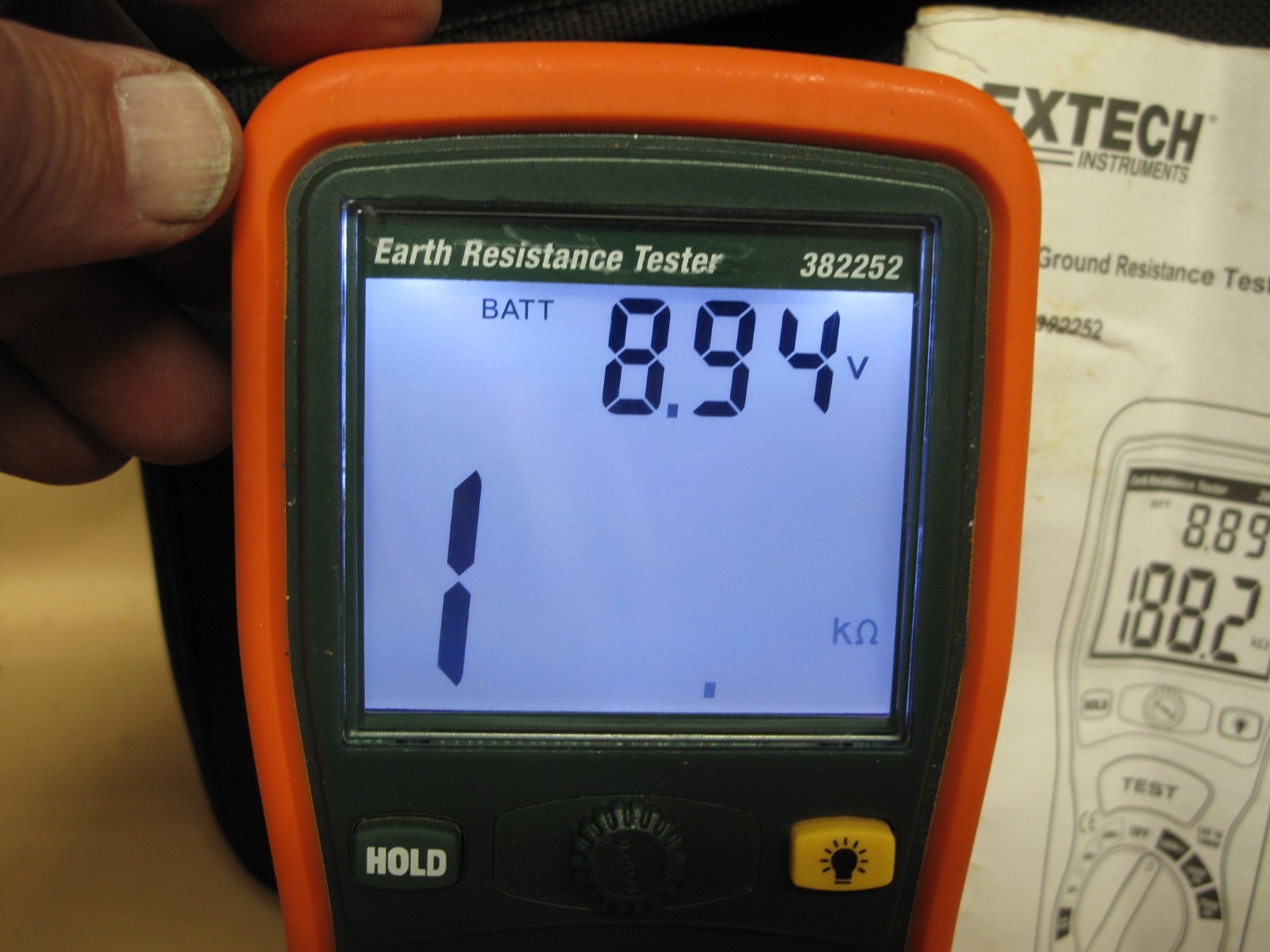 Extech Instruments 382242 earth ground resistance tester kit look