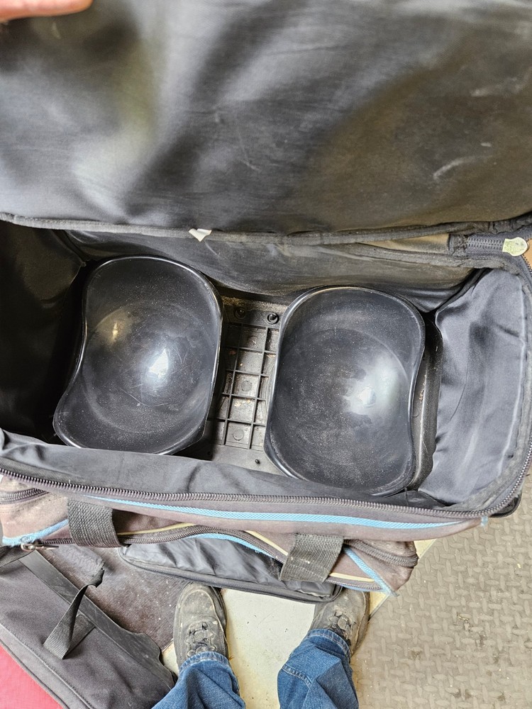 6 Ball Storm Roller Bowling Bag