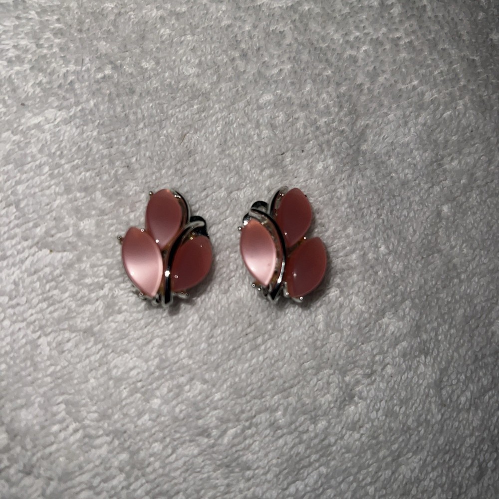 Vintage Clip On Earrings