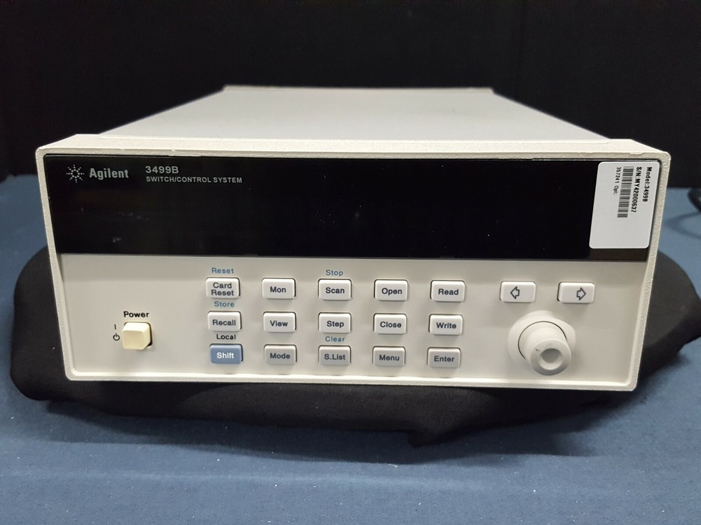 Agilent 3499B: Switch / Control System Main Frame (0637)