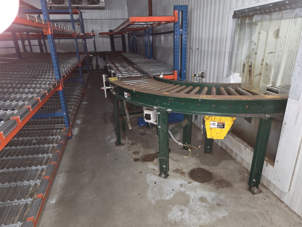 Cantilever Racking with Wire Decking, Orange and Blue