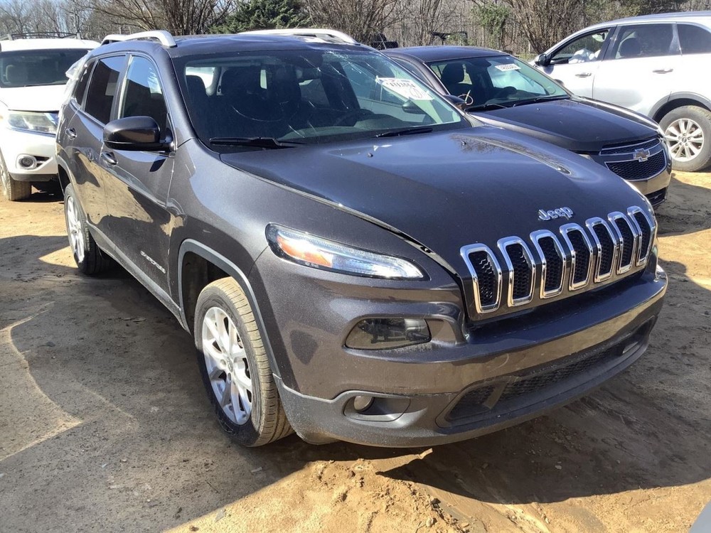 CHEROKEE 2016 Glove Box 4992949