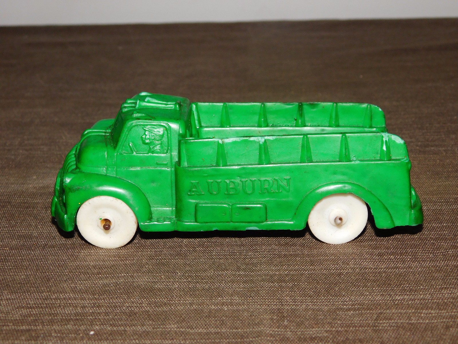 VINTAGE MADE IN USA TOY 5 3/4" LONG PLASTIC AUBURN GREEN TRUCK