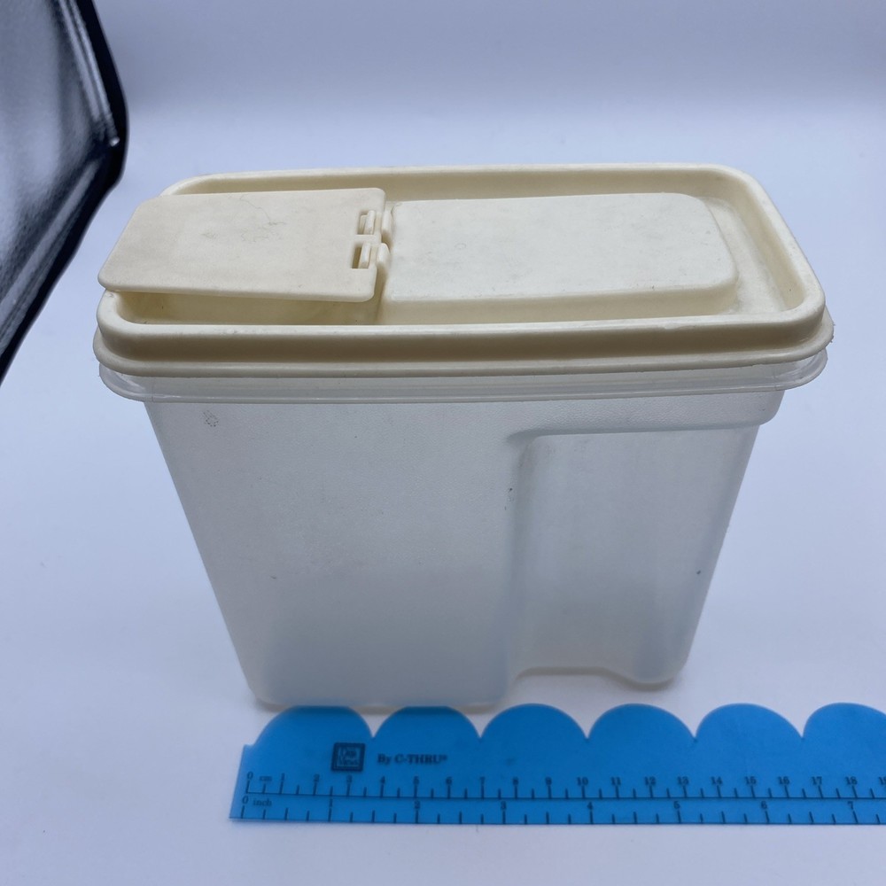 2 Tupperware Clear Storage Cereal Beige Pour Spout Medium Large With Lids #3 #4