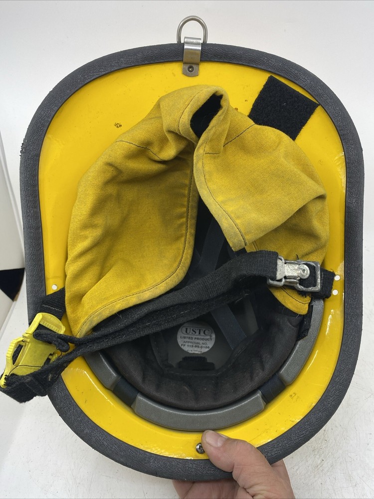 CAIRNS 660C Firefighter Helmet With Face Shield -Yellow-