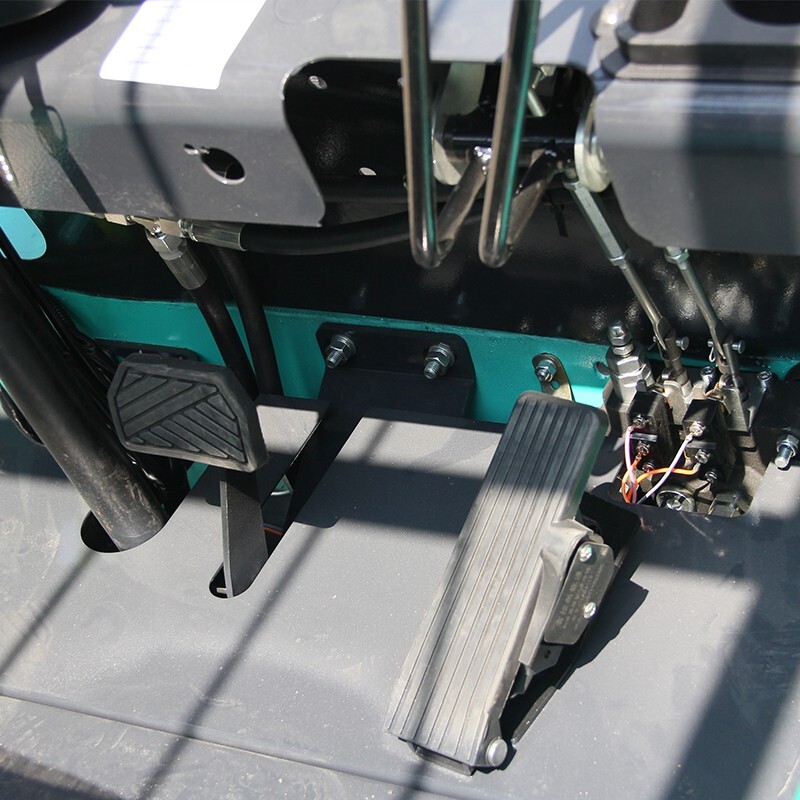 New 2024 2 Ton Rated Capacity Electric Forklift Lifter Lift Truck Two-stage mast