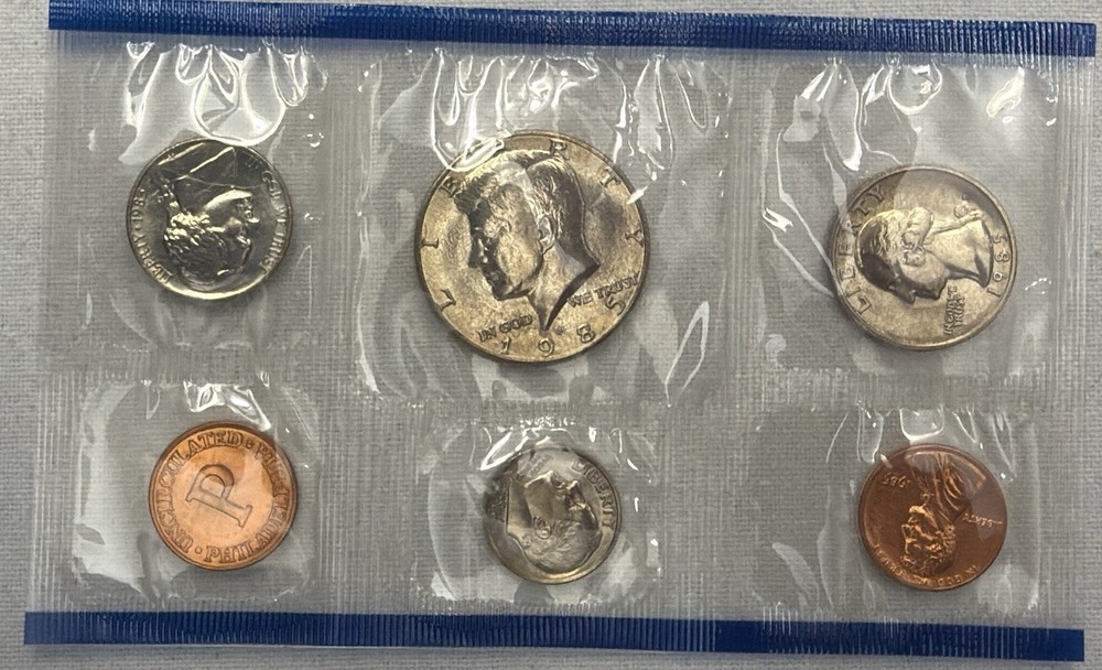 ** Toned 1985 & 1990 Uncirculated Mint Set **