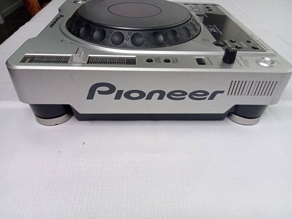 Pioneer CDJ -800mk2 CD/Digital Media Player