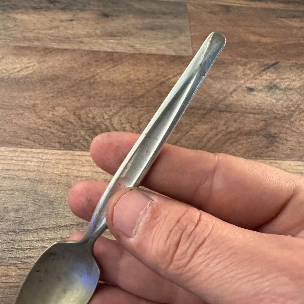 Wm Rogers MFG Co Grapefruit Spoon Grapefruit Lines Pattern