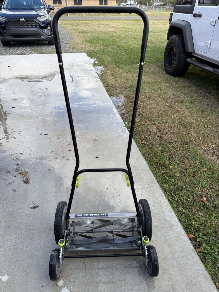 Push Reel Lawn Mower In Great Condition