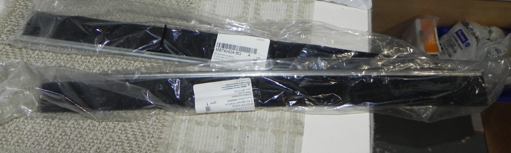 2 pack Tanis Brushes MB740424-BG. #7G. 2" x 24"