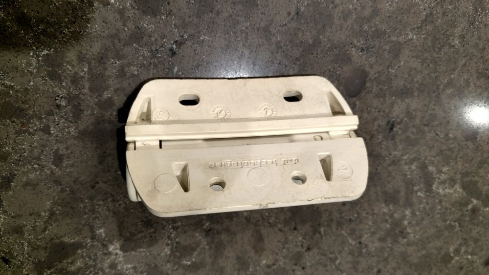 D&D TRUCLOSE REGULAR SELF-CLOSING SPRING GATE HINGES, 2 PACK