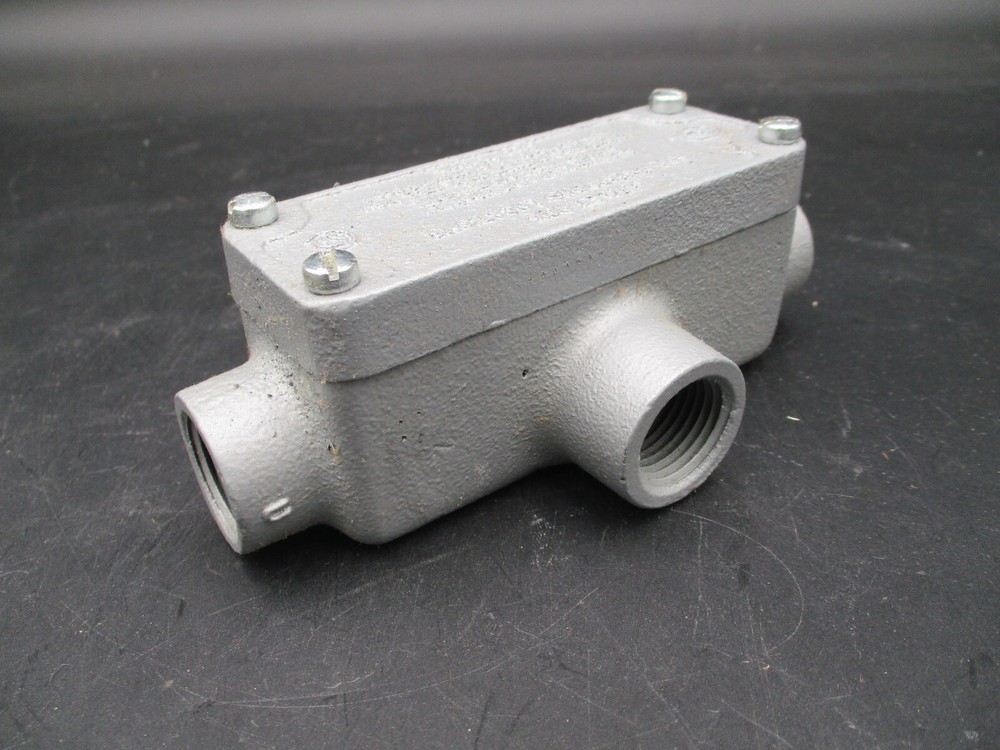 (QTY 1) APPLETON ERT50 1/2" EXPLOSION PROOF T FITTING *SAME DAY SHIP