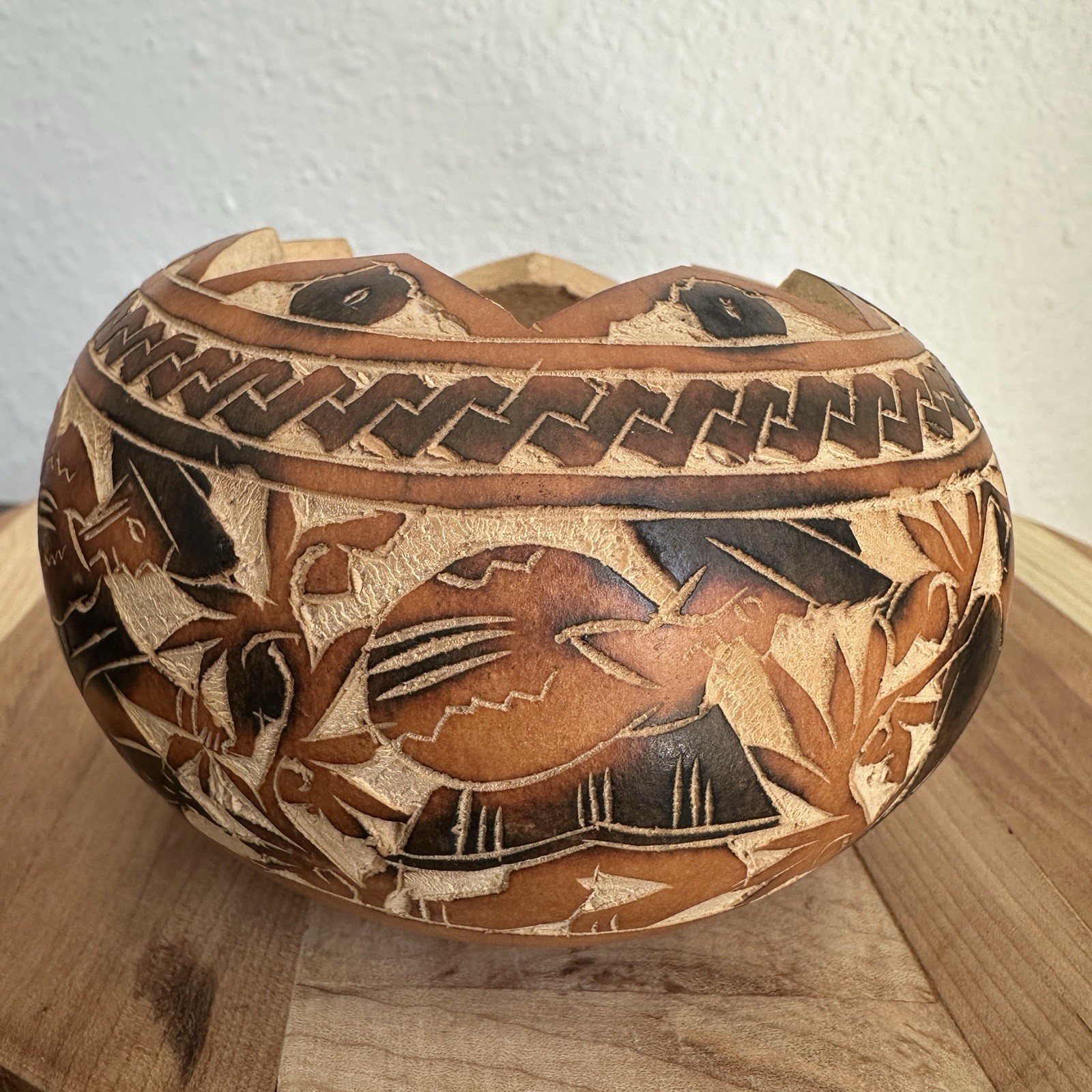 VTG Peruvian Storyteller Hand Carved Gourd Bowl 3.5 Inch Peru Folk Art Pictorial
