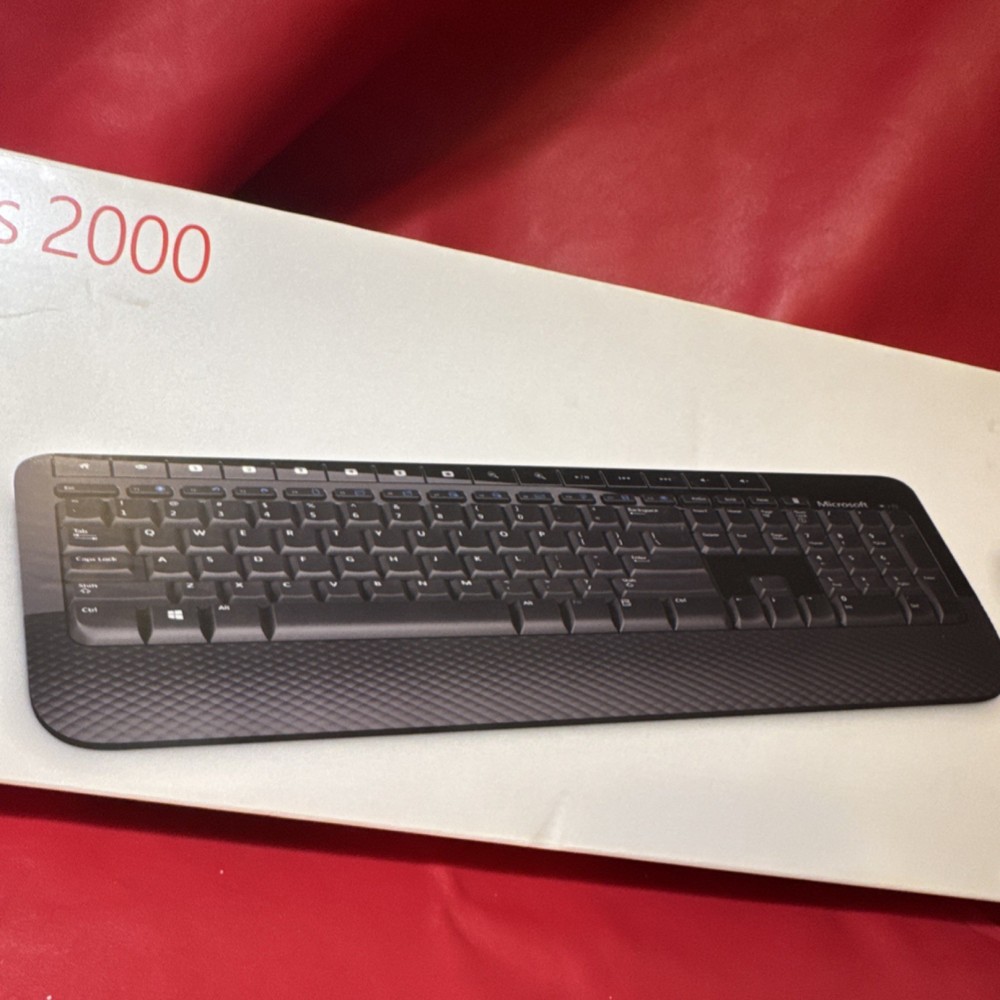 Microsoft Wireless 2000 Keyboard & Mouse, USB, Black, Palm Rest, Media Keys