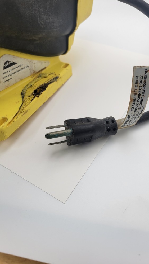 (2 PCS) LMI Milton Roy AA151-95S Dosing Pumps, **recovered from working system**