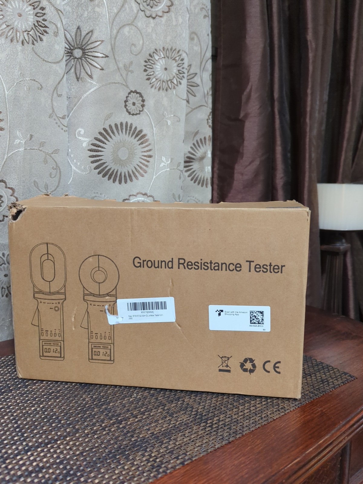 ETCR2100A+ Digital Clamp Ground Earth Resistance Meter Tester 0.01-200Ω