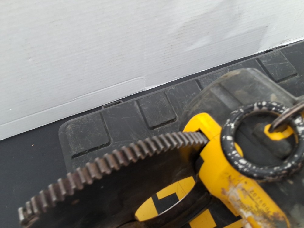 DEWALT DCE150 20V MAX Cordless Cable Cutting Tool [TOOL-ONLY]