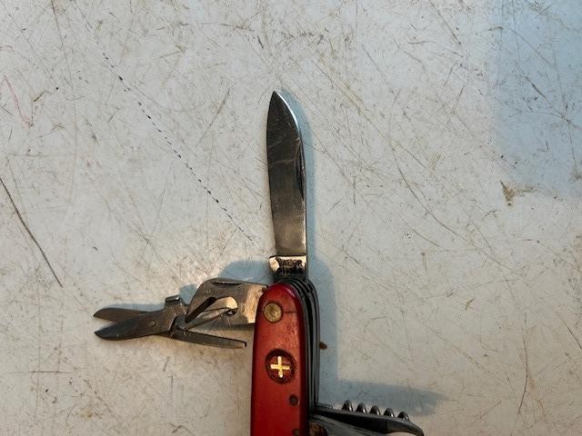 Valor 11926 11 Red Cross Blade Multi Tool