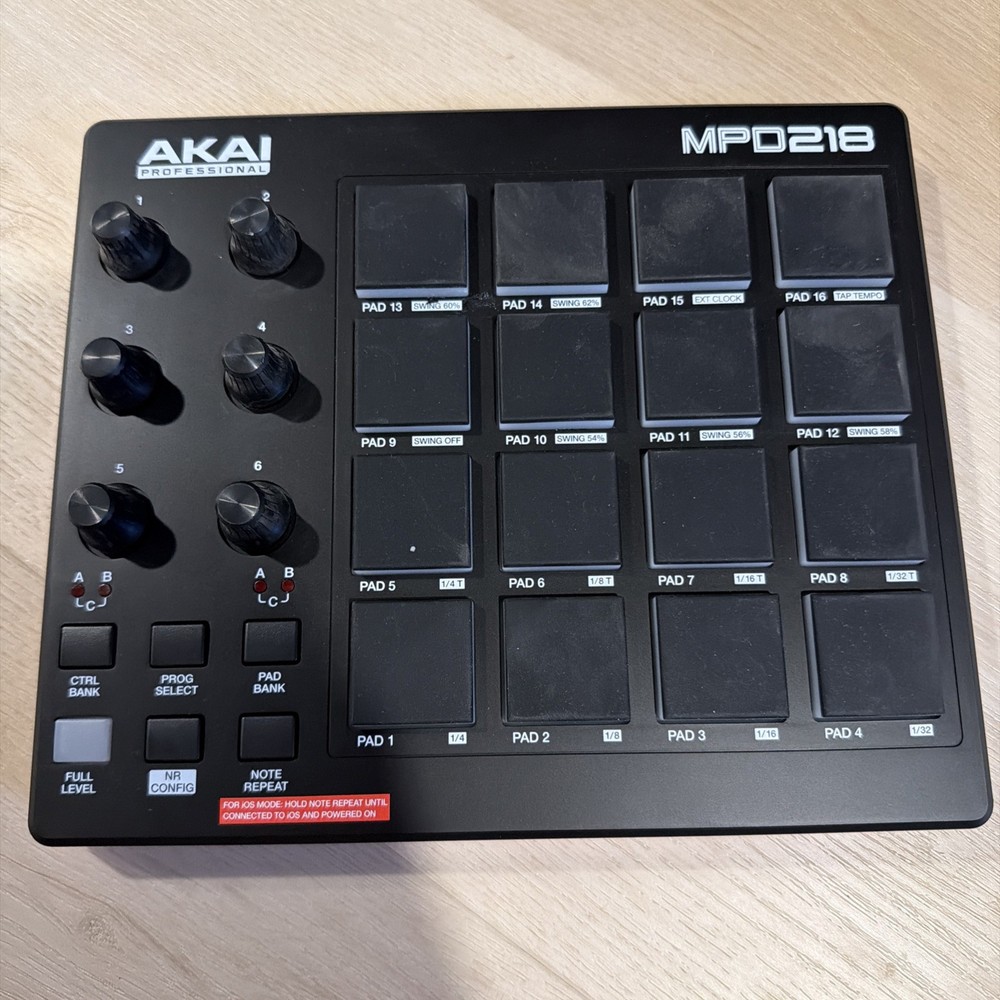 AKAI Professional MPD218 USB MIDI Controller 16 MPC Drum Pads - Used