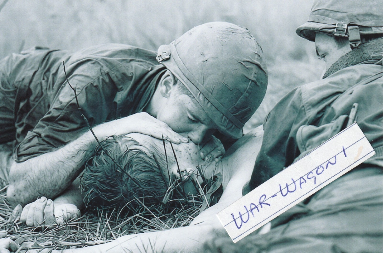 Vietnam  War  Photos --      Wounded  Soldiers
